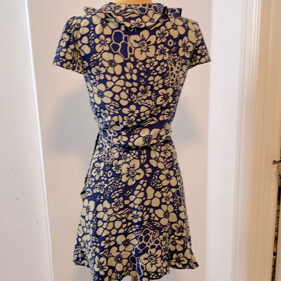 Aritzia Sunday Best Floral  Ruffle Wrap Mini Dress Blue with Grey Size S - Picture 6 of 7